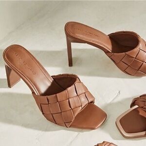Kelly Rowland Aphrodite Brown Slip on heels, Size 7, Woven dress shoes camel